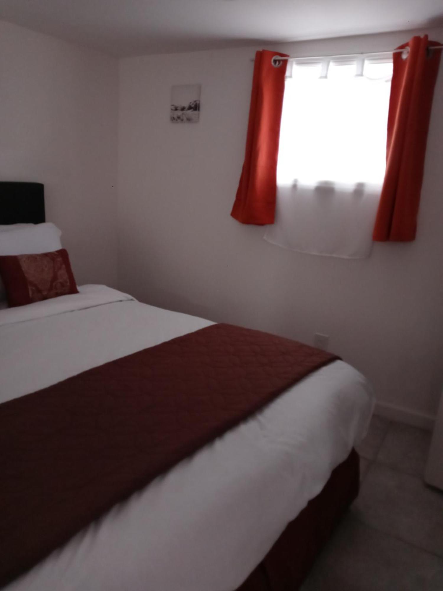 "Cozy Basement Retreat Just 40 Minutes To Nyc!" Lejlighed Irvington Eksteriør billede