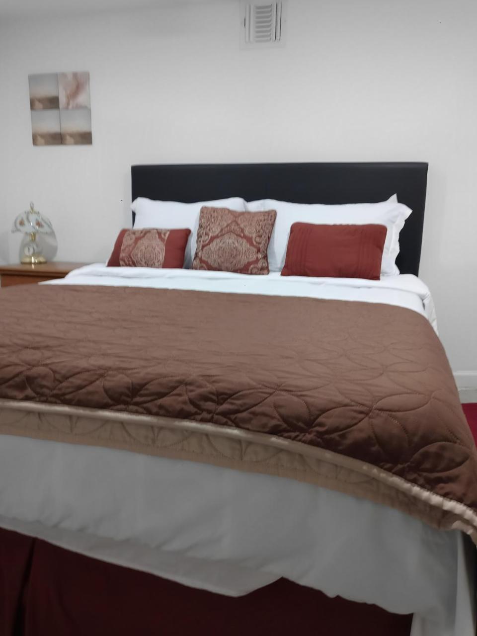 "Cozy Basement Retreat Just 40 Minutes To Nyc!" Lejlighed Irvington Eksteriør billede