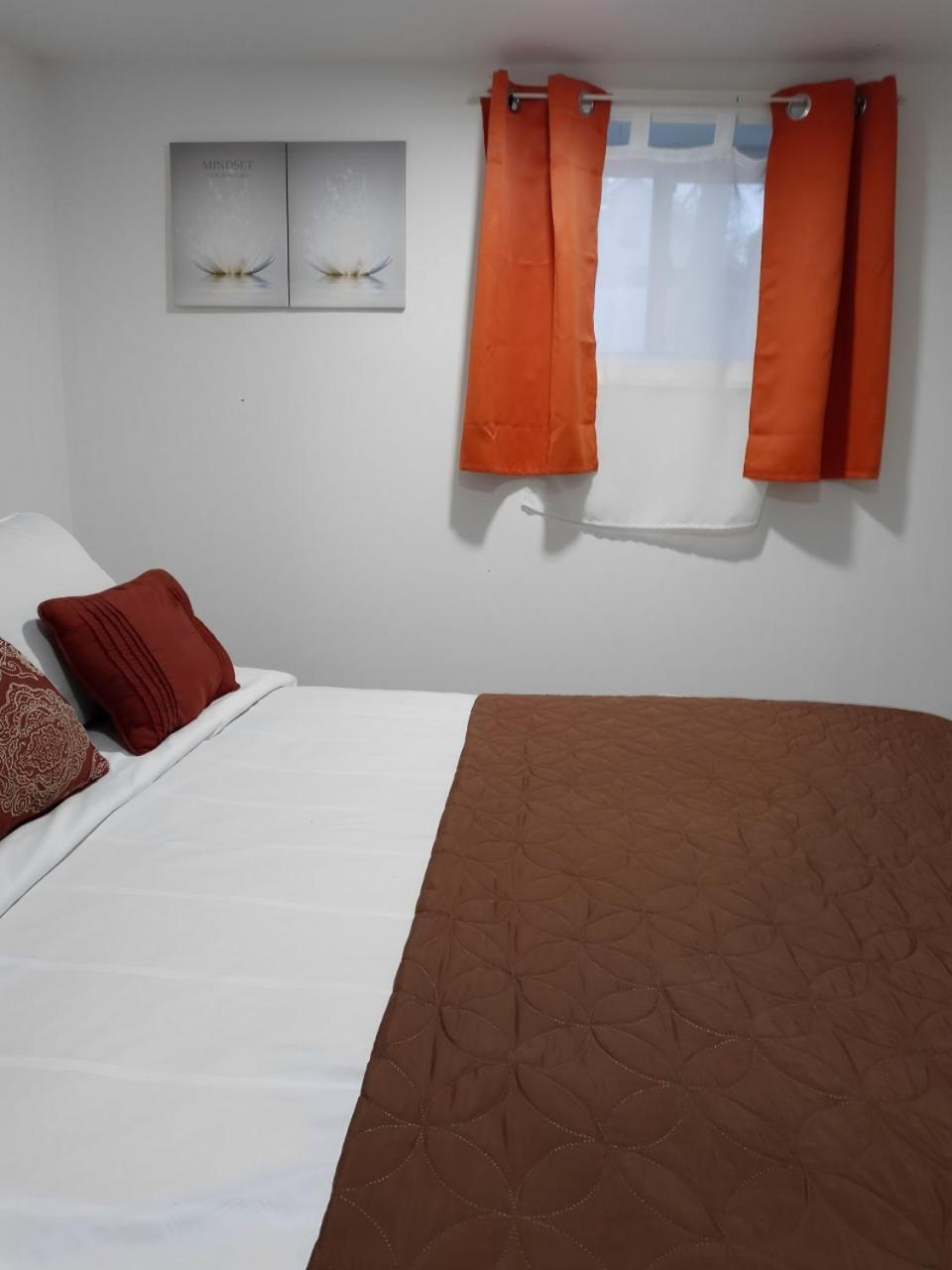 "Cozy Basement Retreat Just 40 Minutes To Nyc!" Lejlighed Irvington Eksteriør billede